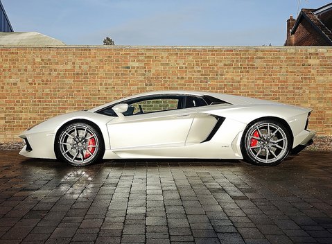 Lamborghini Aventador LP 700-4 9