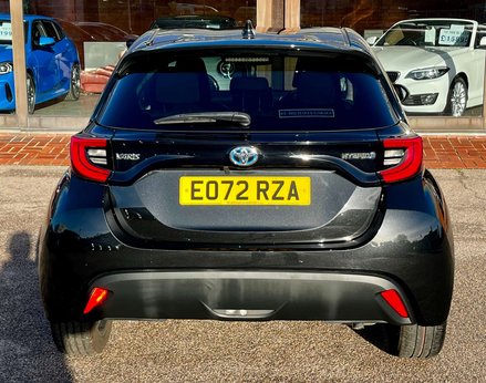 Toyota Yaris 1.5 Yaris Design HEV CVT 5dr 6