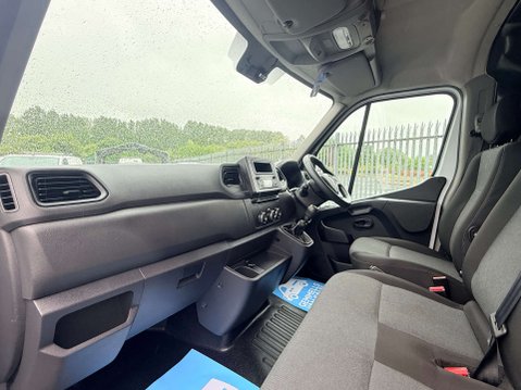 Renault Master 2.3 Master MM35 Business+ dCi 13