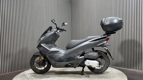 Honda PCX WW 125 2017 1 OWNER SCOOTER 125CC RUNNING PROJECT BIKE 4