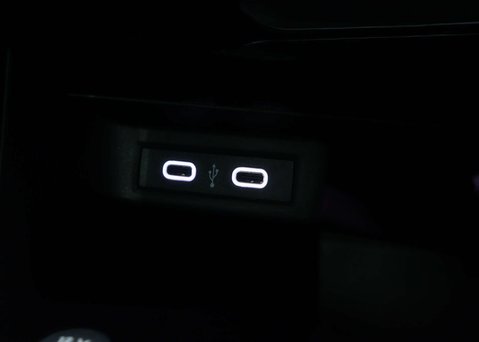 Volkswagen T-Roc 1.5 TSI R-Line Convertible 2dr Petrol Manual 2WD Euro 6 (s/s) (150 ps) 37