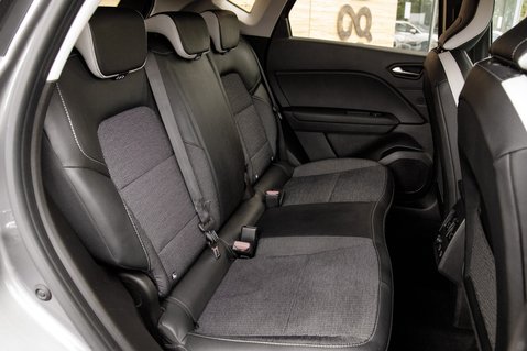 Renault Captur TECHNO E-TECH 38