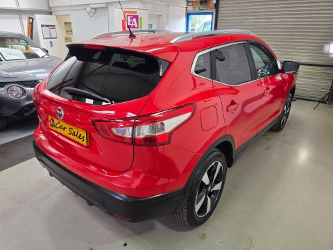 Nissan Qashqai 1.2 DIG-T N-Connecta 2WD Euro 6 (s/s) 5dr 12