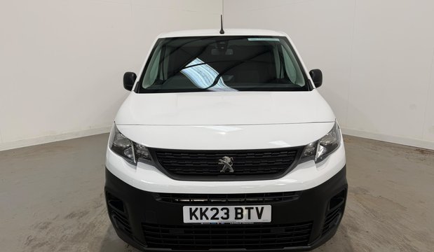 Peugeot Partner PARTNER LONG DIESEL 850 1.5 Blue HDi 100 Professional Prem + Crew Van