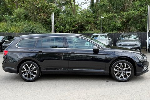 Volkswagen Passat SEL TSI EVO DSG - ONE OWNER - VAT QUALIFYING  10