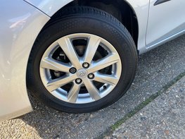 Toyota Yaris 1.3 Yaris TR VVT-i 5dr 3