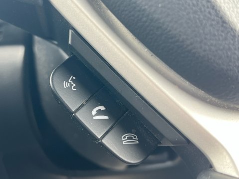 Suzuki Vitara SZ-T BOOSTERJET MHEV 31