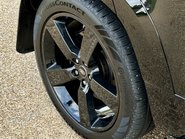 Land Rover Defender V8 39