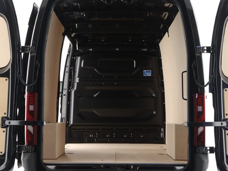 Renault Master LM35 Blue dCi 130 Advance Medium Roof Van 3