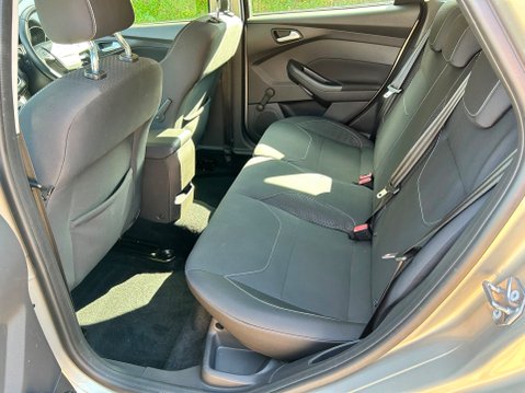 Ford Focus ZETEC 33