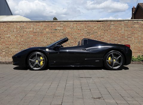 Ferrari 458 Spider 6