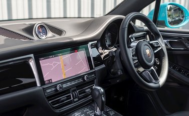 Porsche Macan S 18