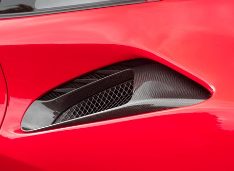 Ferrari 488 Pista 24