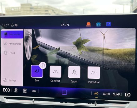 Volkswagen Tiguan 1.5 Tiguan Life TSi PHEV Semi-Auto 5dr 33