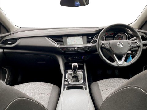 Vauxhall Insignia 1.5i Turbo Design Nav Grand Sport 5dr Petrol Manual Euro 6 (s/s) (140 ps) 19
