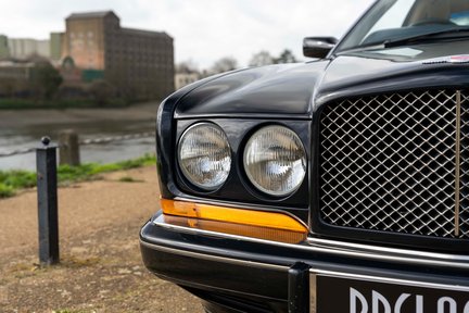 Bentley Continental R 8