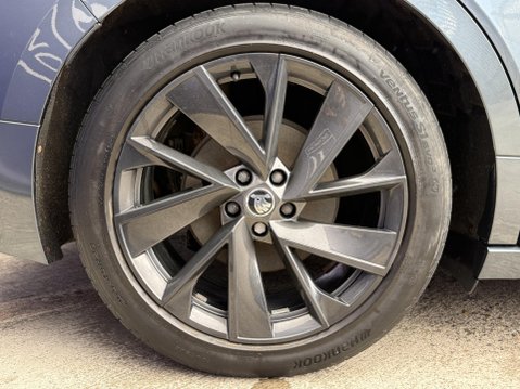 Skoda Enyaq iV 82kWh 80 SportLine SUV 5dr Electric Auto (DC125kW) (204 ps) 15