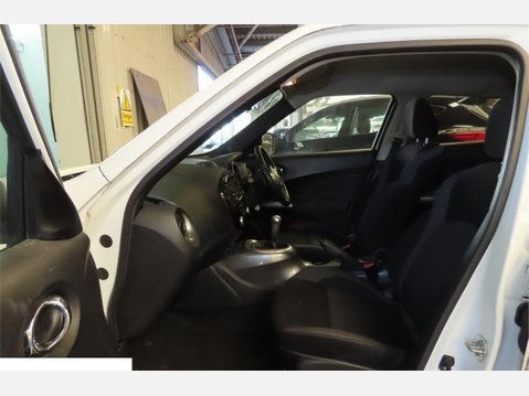 Nissan Juke 1.6 Acenta Euro 6 5dr 4