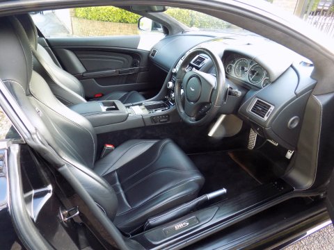 Aston Martin DBS 6.0 V12 Carbon Black Edition T-TronicII Euro 5 10