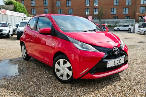 Toyota Aygo 1.0 VVT-I X-PLAY FULL SERVICE HISTORY! 9 SERVICES! BLUETOOTH! 1