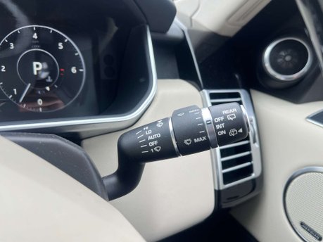 Land Rover Range Rover 3.0 Range Rover Vogue TDV6 Auto 4WD 5dr 18