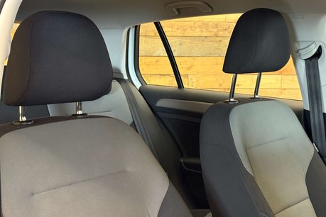 Volkswagen Golf e-Golf Hatchback 5dr Electric Auto (115 ps) 68