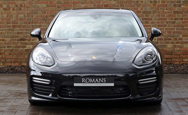 Porsche Panamera Turbo 31