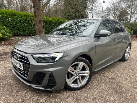 Audi A1 1.0 TFSI 30 S line Sportback S Tronic Euro 6 (s/s) 5dr 3