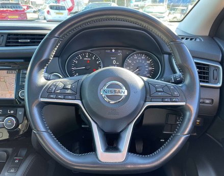 Nissan Qashqai 1.3 Qashqai N-Connecta DiG-T 5dr 19