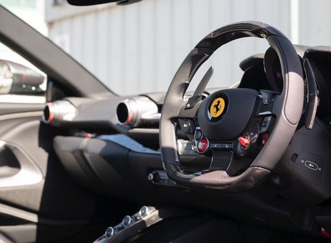 Ferrari 812 Superfast 11