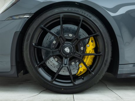 Porsche 911 GT3 TOURING (992) 