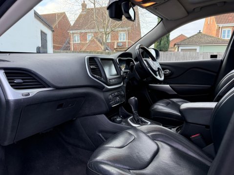 Jeep Cherokee 2.2 MultiJetII Overland Auto 4WD Euro 6 (s/s) 5dr 53