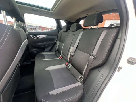 Nissan Qashqai 1.5 Qashqai N-Connecta dCi 5dr *NATIONAL DELIVERY* 28