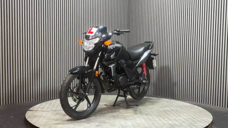 Honda CB 2023 4K DAMAGED SPARES OR REPAIR RUNNING PROJECT BIKE 125CC 6