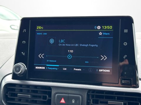 Peugeot Partner 800 100kW 50kWh Professional Premium + Van Auto 21