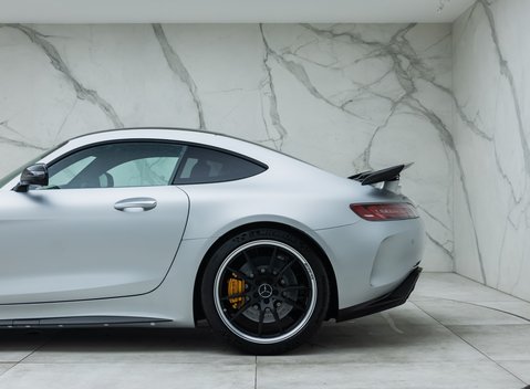 Mercedes-Benz AMG GT R 42