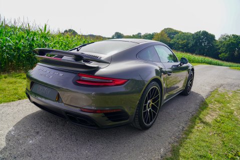 Porsche 911 TURBO S PDK 22