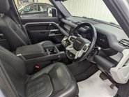 Land Rover Defender 3.0 Defender SE D MHEV Auto 4WD 5dr 48
