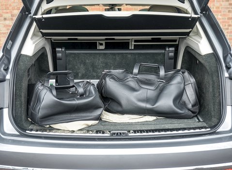 Bentley Bentayga W12 First Edition 33