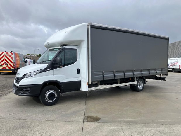 Iveco Daily Daily 72C18HA8 Hi-Matic Business Curtainsider 6