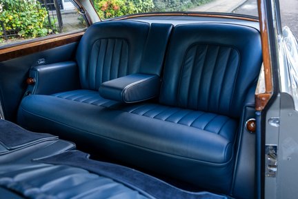 Bentley S2 Continental H.J Mulliner 28
