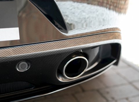 Aston Martin Vanquish 28