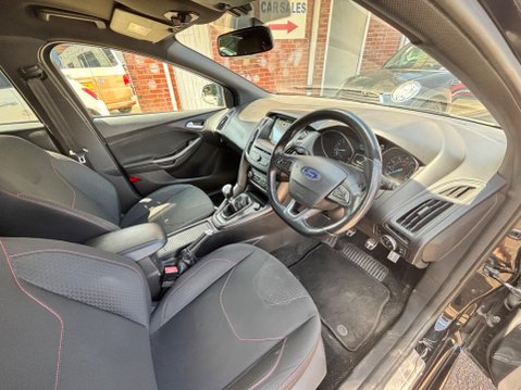 Ford Focus 1.0T EcoBoost ST-Line Euro 6 (s/s) 5dr 10