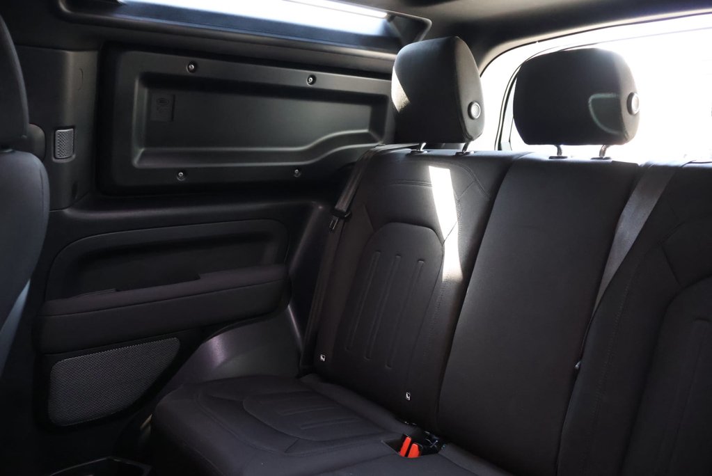 Land Rover Defender 90 HARD TOP MHEV GENUINE REAR SEATS FITTED COST 6K PLUS VAT AT DEALER 22