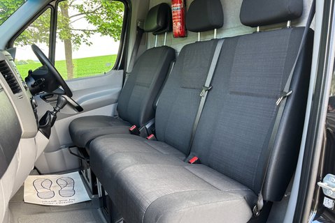 Mercedes-Benz Sprinter 319 V6 Cdi Lwb Hr Panel Van - Air Con / Twin Side Doors / Rear Camera 3