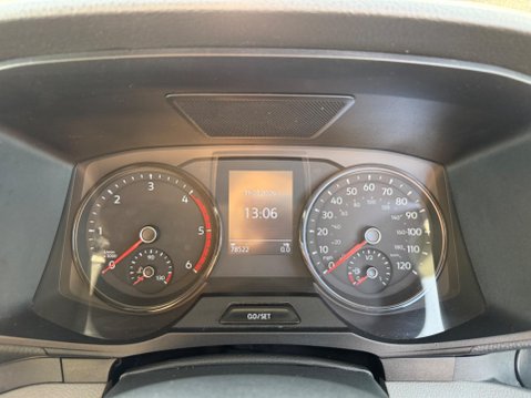 Volkswagen Crafter 2.0 TDI CR35 Trendline FWD LWB High Roof Euro 6 (s/s) 5dr 16