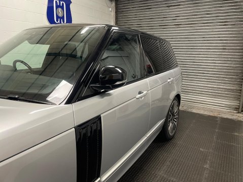 Land Rover Range Rover 3.0 SD V6 Vogue Auto 4WD Euro 6 (s/s) 5dr 13
