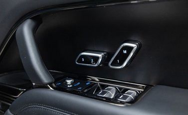 Land Rover Range Rover P615 SV 48