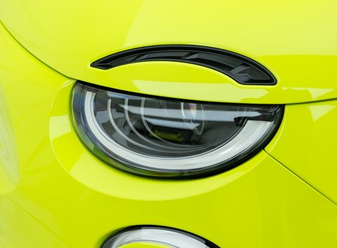 Abarth 500e Scorpionissima 33