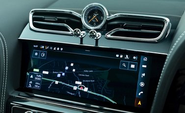 Bentley Bentayga V8 First Edition 18